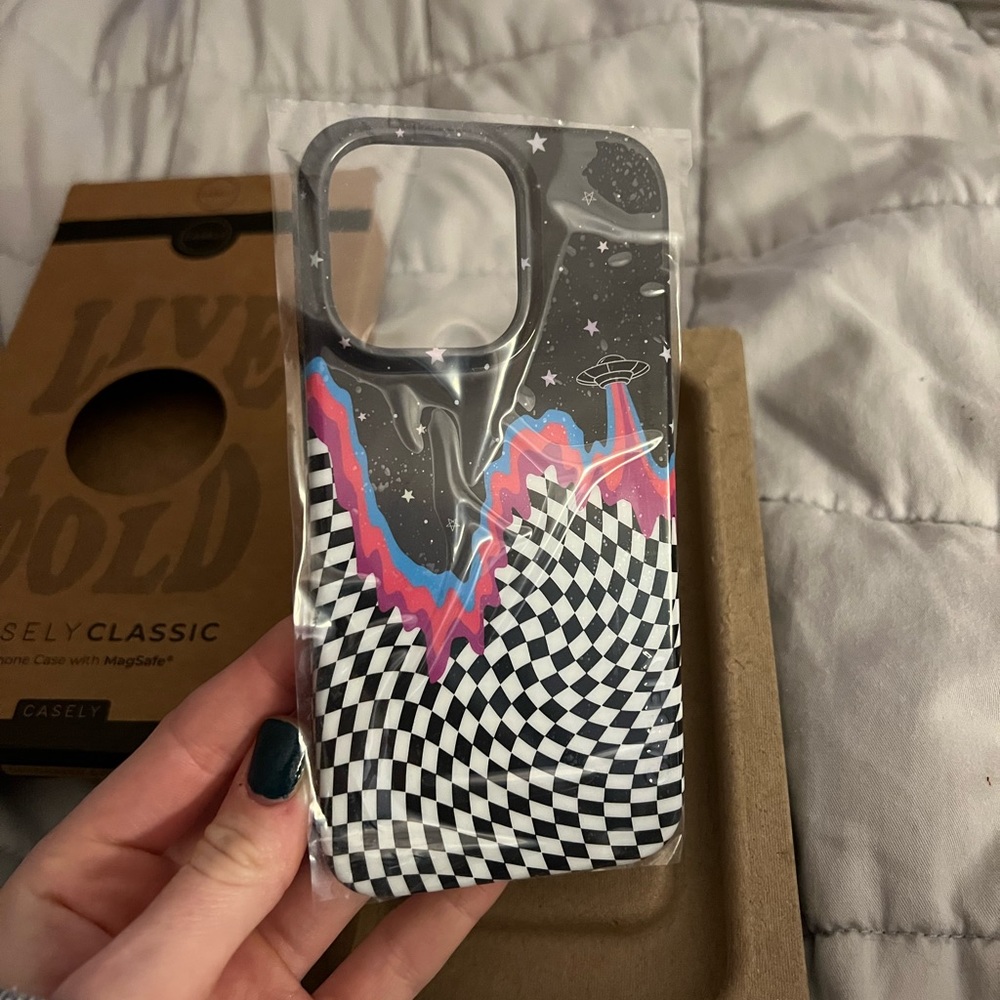 iphone 13 pro case, never used still in packaging, great protection